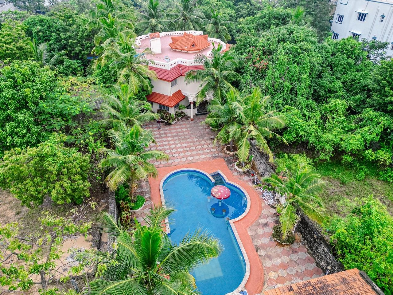 Vintage Bay Villa